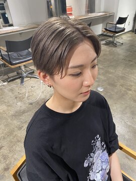 ザ オーダー(THE ORDER) ツイストスパイラルパーマセンターパートマッシュ刈り上げ