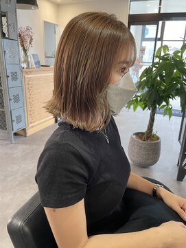 ナンバー(number+) 20代30代40代ミルクティーベージュ透明感ナチュラル