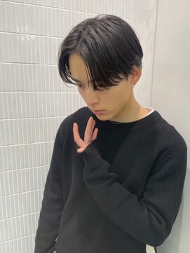 ハニー 町田(HONEY) かき上げセンターパート　黒髪　スーツヘア　ニュアンスパーマ