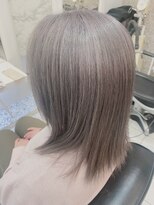 ヘアーデザインムーヴ(Hair design MOVE) #脱白髪染め#ダブルカラー#グレー#ブリーチ