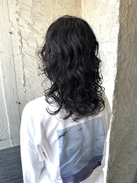 ペネロープ(Penelope) セミロングレイヤー/スパイラルパーマ