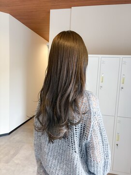 スリー バイ ザサロンフジサワ(THREE by the salon fujisawa) オリーブベージュ