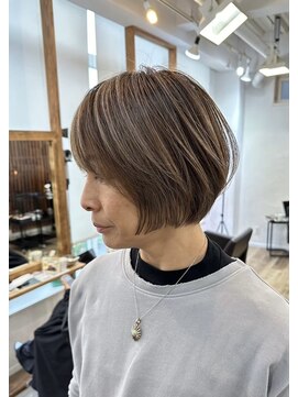 ハーツ(Heart's) 白髪ぼかし/イメチェンヘアスタイル/前髪カタログ/ショートボブ