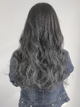 ラフィス ヘアー ラヴィ 寝屋川店(La fith hair lavie) 【La fith】 グレーアッシュ×抜け感ハイライト