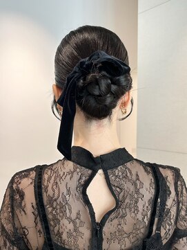 トリッカ シブヤ(TRICCA SHIBUYA) タイトシニヨン/カチモリアレンジ/リボン風ヘア/お呼ばれセット