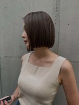 ユノ(juno) 地毛風ストレートの切りっぱなしボブ