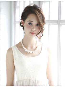 シャンプー 本店(SHAMPOO) たるみ感のあるこなれアレンジ