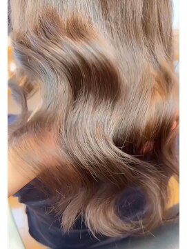 ココモ(cocomo) 艶々カールスタイル