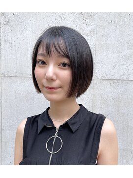 マノハル(MANOHARU) 黒髪シースルーバング　リップラインのミニボブ