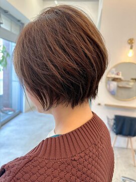 ロミー 本厚木(ROMMY.) ◎小顔ショートレイヤー 黒髪ひし形前髪あり