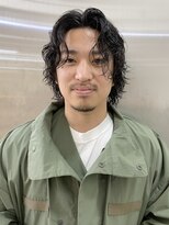 キジ(kiji)&nbsp;センターパートマッシュウルフパーマ波巻きツイストスパイラル