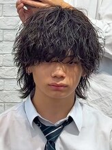 《*リッジ(髪の根本~中間部分のパーマ)強め*の重めマッシュ》どんな服装にも◎20代に人気なスタイル[静岡]