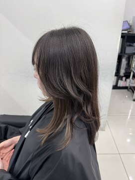 アライブ キチジョウジ(ALIVE Kichijoji) グレージュイヤリングカラー