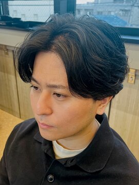 エリマバイフィフス 調布(elima by fifth) 自然な毛流れでラフにキマるセンターパート×ニュアンスパーマ