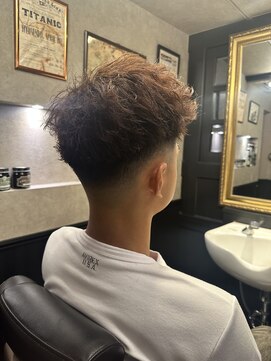 ブロートーキョー 有楽町店(Bro Tokyo) フェード/ジェットスタイル/ソフトツイストパーマ/床屋/barber