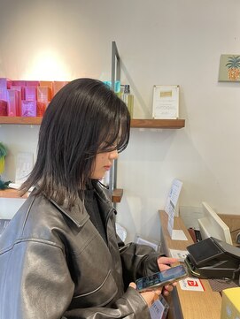 ローグ(Logue) 暗髪ロブ