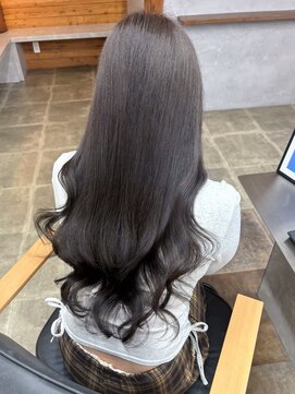 ビスクヘアデザイン(bisq hair design) グレージュ　艶髪　髪質改善　ブリーチ　ピンクベージュ　韓国風