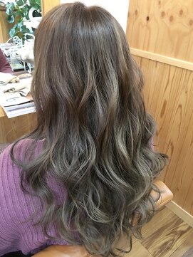 ララテラス(LaLa Terrace) ～LaLa Terrace流～ハイグレーグラデーション×スパイラルロング