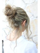 ヘアメイク ヴァロ(Hair Make VaLo)&nbsp;お団子アレンジ