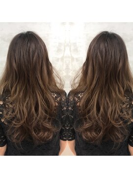 エスト 小倉(est) “外国人風バレイヤージュカラー”