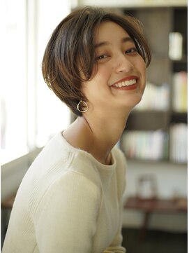 リリア(LILIA.) ストレートショート