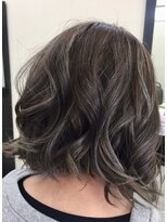 アヴァン(Avan)&nbsp;グレージュカラー