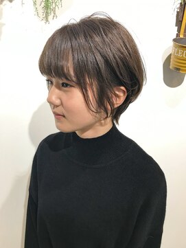 フープヘアー(HOOP.HAIR) オリーブアッシュ　ショート__くびれショートヘア