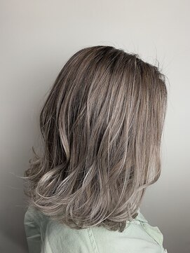 ヘアサロンエム 川越(HAIR SALON M) デザインカラー/厚めバング/ローライト/スリークボブ