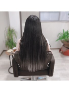 ウルティア(ulutia) ブラック×アッシュグレー