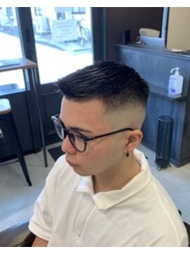 クフィア メンズヘアー カンポ 難波店(CUFFIA MEN'S HAIR CAMPO) ＜メンズ＞フェザーアップ　スキンフェード