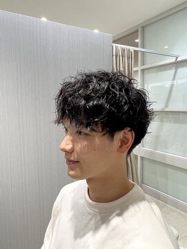 ハイヤ(Hiya) 大人なメンズパーマ