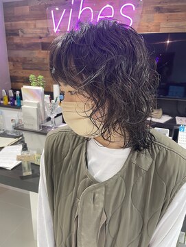 バイブス バイ ケンジ(vibes by KENJE) ミディアムパーマ