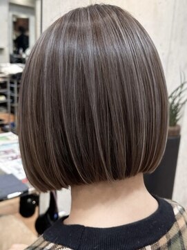 ヨロ 小岩(YOLO) ハイライトカラーミルクティーベージュケアブリーチダブルカラー