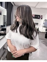 キング 枚方店(K!ng)&nbsp;【枚方、高槻、梅田】ホワイトハイライト