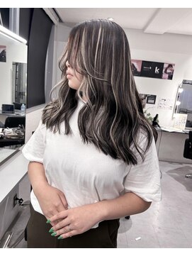 キング 枚方店(K!ng) 【枚方、高槻、梅田】ホワイトハイライト