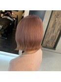 ピンクベージュ