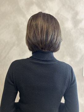 ロビンソン(Robinson) 大人ショートボブ/アッシュグレージュ