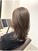 ナチュラルグレージュ