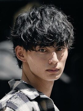 レタッチ バイ フィフス 天神大名(RETOUCH by fifth) 天神大名メンズパーマシャドウパーマシースルーマッシュウルフ