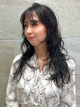 デジタルパーマ大人ロングウルフレイヤーハッシュカット黒髪