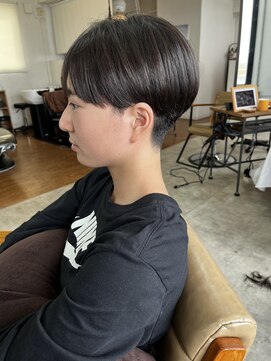 バトン(BATON) マッシュショート×刈り上げstyle