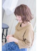ベージュカラーのパーマボブ