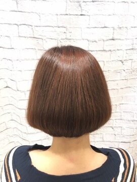 ミーティア バイ クアトロ(Meteor By QUATRO) ショートボブ