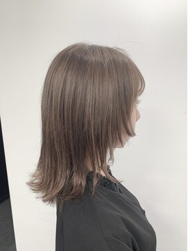 ピチカート(pizzicato) ミディアムレイヤー　ミルクティーベージュ