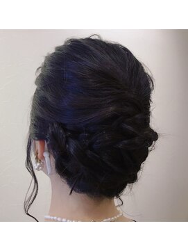 ビューティー リゾート アンアリー(BEAUTY RESORT AN ALLY) 【AN ALLY/竹ノ塚★西新井】ねじりアップと編み込みのミックス