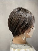 白髪ぼかしでハンサムショート