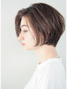 アウラ 近鉄八尾駅前店(Aura) ショートカット くびれショート 大人ショート 前髪なし