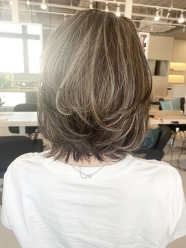 リア 近鉄八尾店(Lia) ハイライト/外ハネ