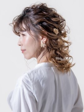 ミテ(MiTe) アレンジヘアセット＋フルメイク　ツヤ肌　編みおろし　結婚式