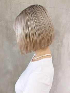 アルバム 銀座(ALBUM GINZA) ホワイトベージュ_外ハネボブセクションカラー_ba343381